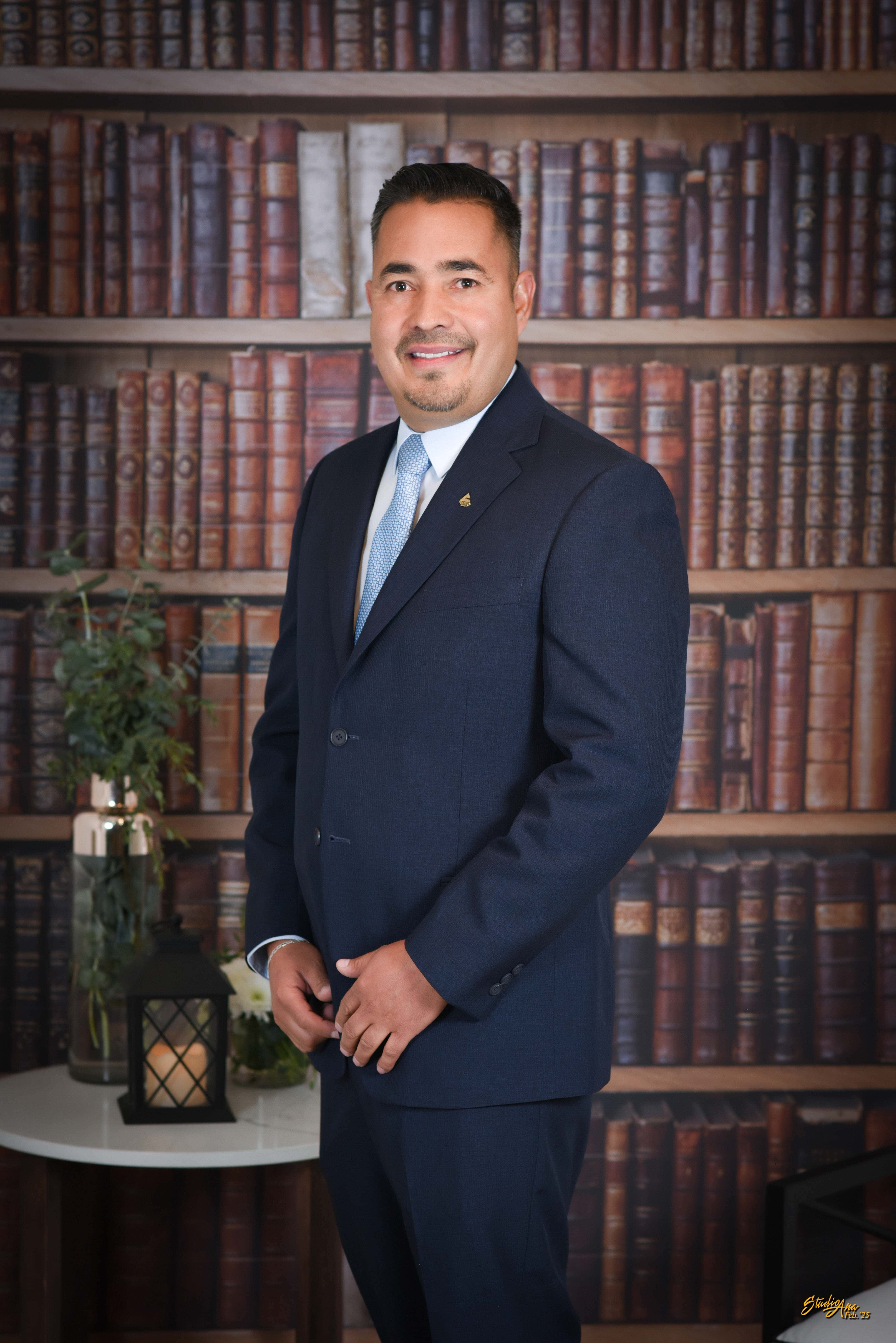 LIC. NICANDRO ALFREDO CORONADO RODRIGUEZ